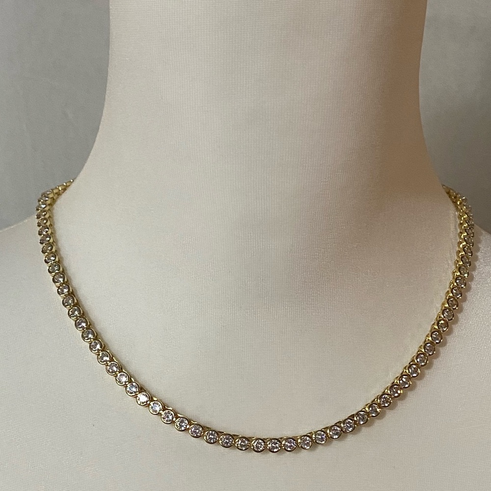 Elegant Gold Tone Necklace with Rhinestones Accents